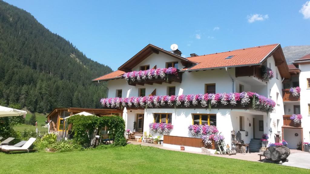 Haus Renate Aparthotel Kaunertal Exterior photo