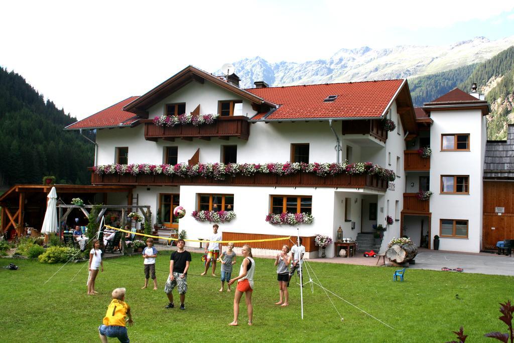 Haus Renate Aparthotel Kaunertal Exterior photo