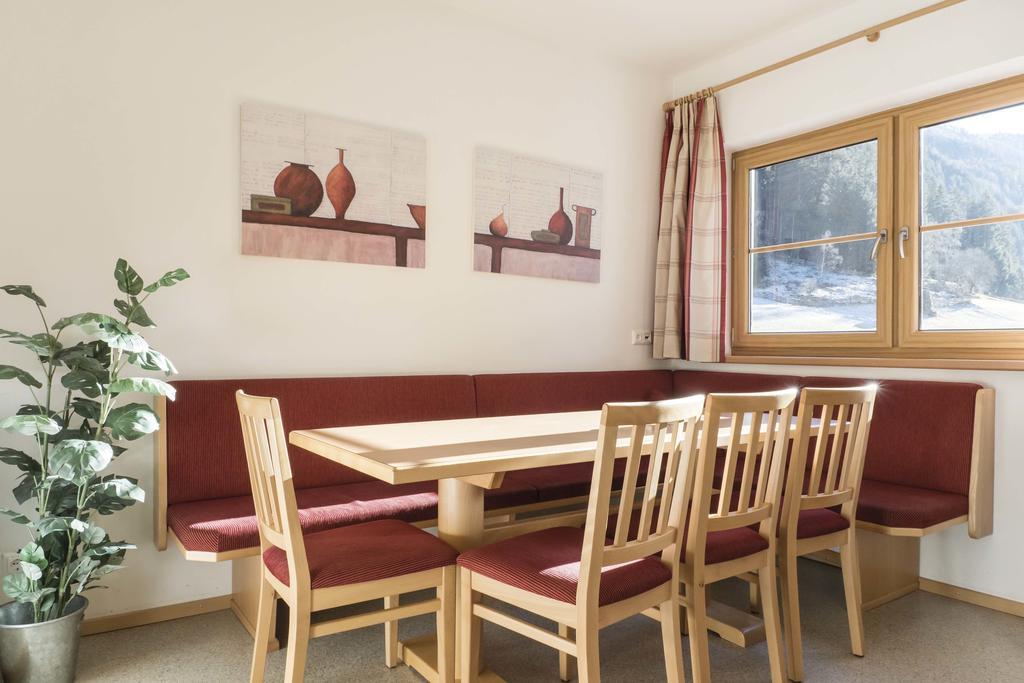 Haus Renate Aparthotel Kaunertal Room photo