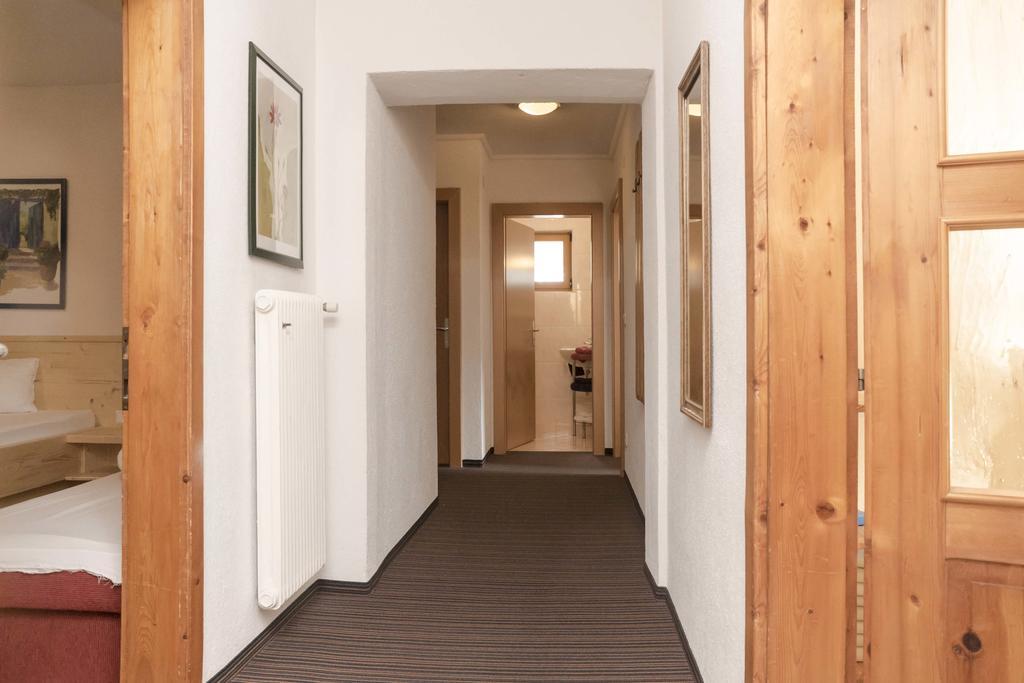 Haus Renate Aparthotel Kaunertal Room photo