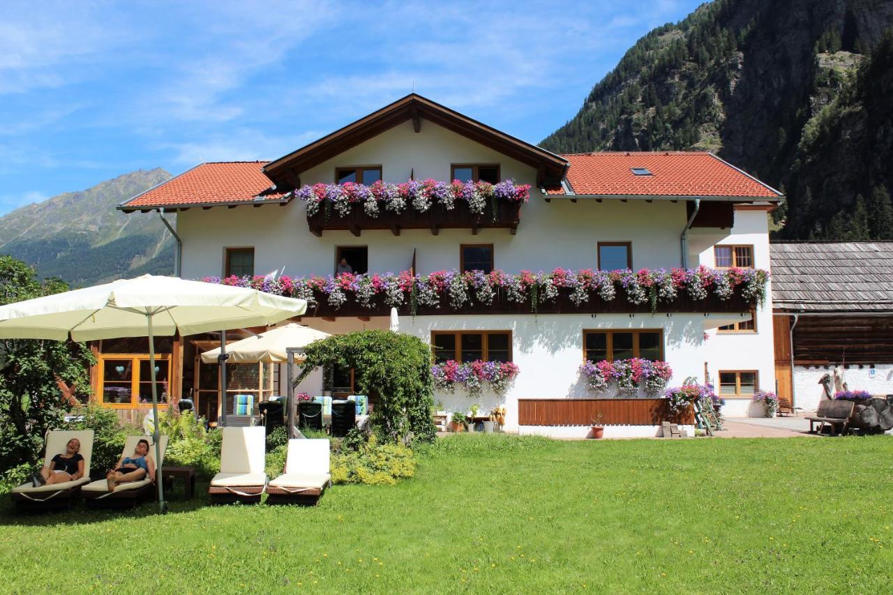 Haus Renate Aparthotel Kaunertal Exterior photo